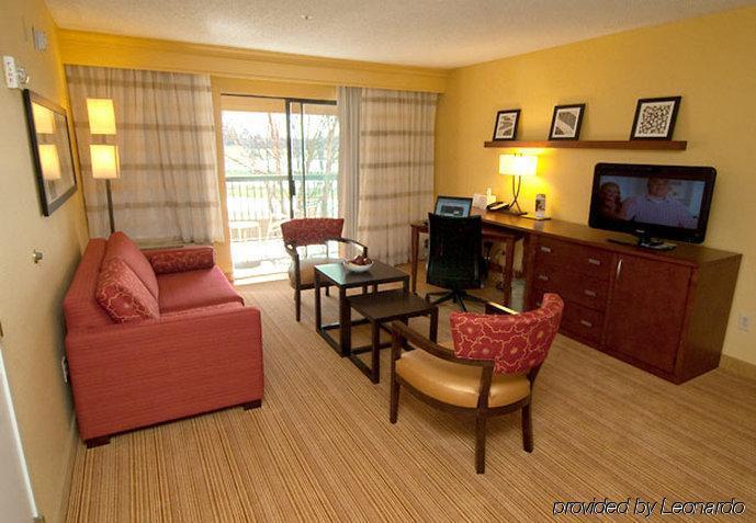 Hotel Courtyard By Marriott Monroe Airport Habitación foto